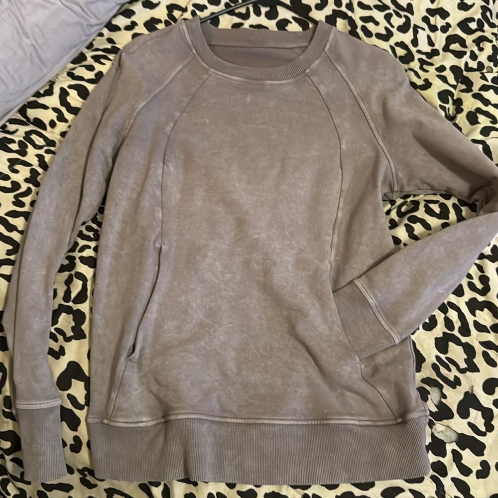 EUC Lululemon Scuba Crew